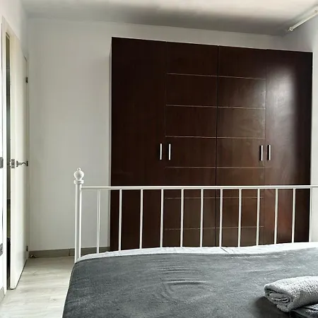 Piso Lloret דירה *